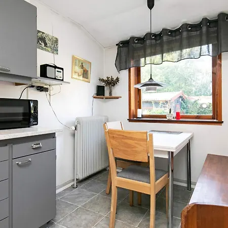 10 Person In * Aalbaek
